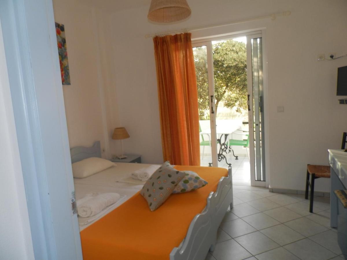 Silvi Mari Apartments بلاتانيز المظهر الخارجي الصورة