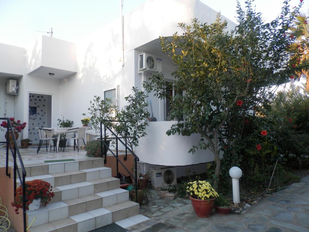 Silvi Mari Apartments بلاتانيز المظهر الخارجي الصورة