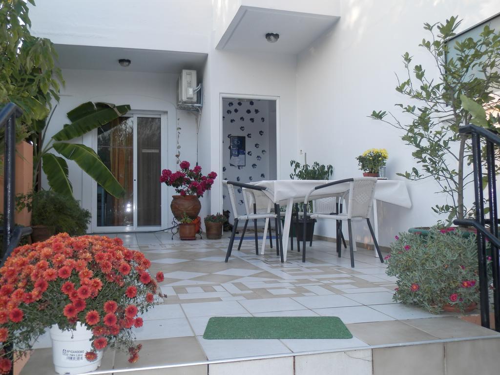 Silvi Mari Apartments بلاتانيز المظهر الخارجي الصورة