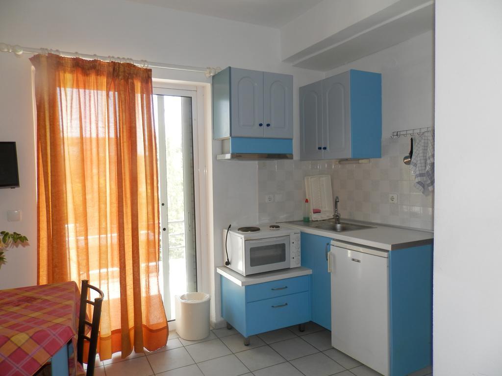 Silvi Mari Apartments بلاتانيز المظهر الخارجي الصورة
